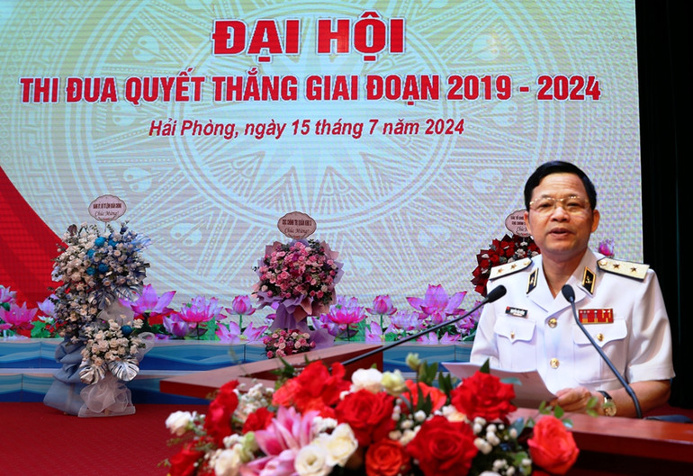 Trung tướng Nguyễn Văn Bổng, Bí thư Đảng ủy, Chính ủy Hải quân: Xây dựng Cục Chính trị Hải quân vững mạnh toàn diện, mẫu mực, tiêu biểu. Trung tướng Nguyễn Văn Bổng, Bí thư Đảng ủy, Chính ủy Hải quân: Xây dựng Cục Chính trị Hải quân vững mạnh toàn diện, mẫu mực, tiêu biểu.