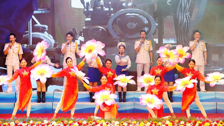 Một tiết mục văn nghệ chào mừng.