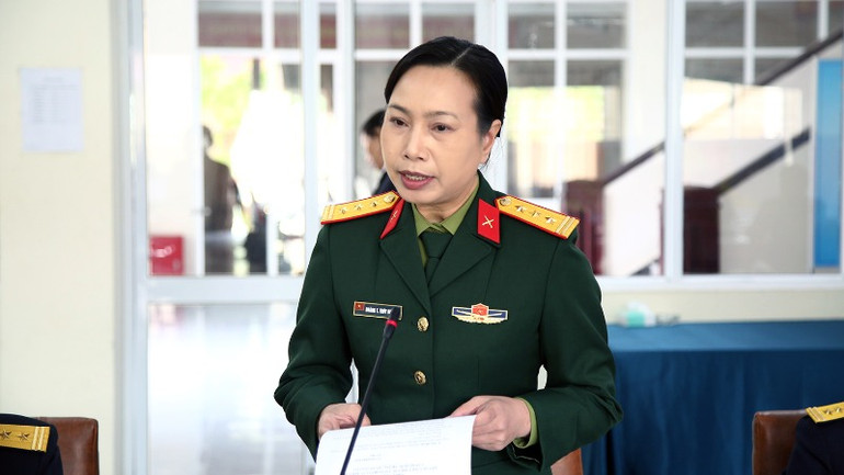 Thượng tá, Tiến sĩ Hoàng Thị Thùy Dương, Phó Viện trưởng Viện Sinh thái nhiệt đới, Trung tâm Nhiệt đới Việt-Nga, Bộ Quốc phòng, Ủy viên phản biện 2 đánh giá về đề tài.