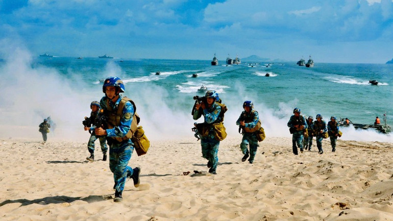 Vùng 4 Hải quân huấn luyện thực chiến đổ bộ, sẵn sàng chiến đấu trong mọi hình huống Vùng 4 Hải quân huấn luyện thực chiến đổ bộ, sẵn sàng chiến đấu trong mọi hình huống