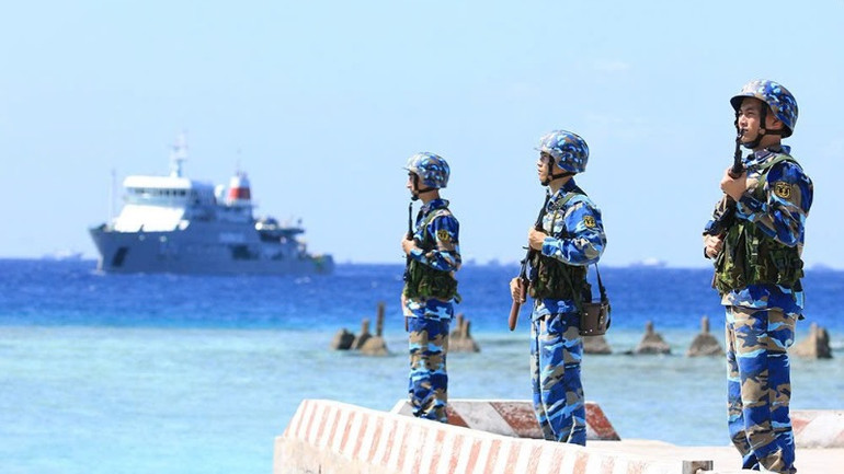 Phiên trực trên điểm đảo thuộc quần đảo Trường Sa. Phiên trực trên điểm đảo thuộc quần đảo Trường Sa.