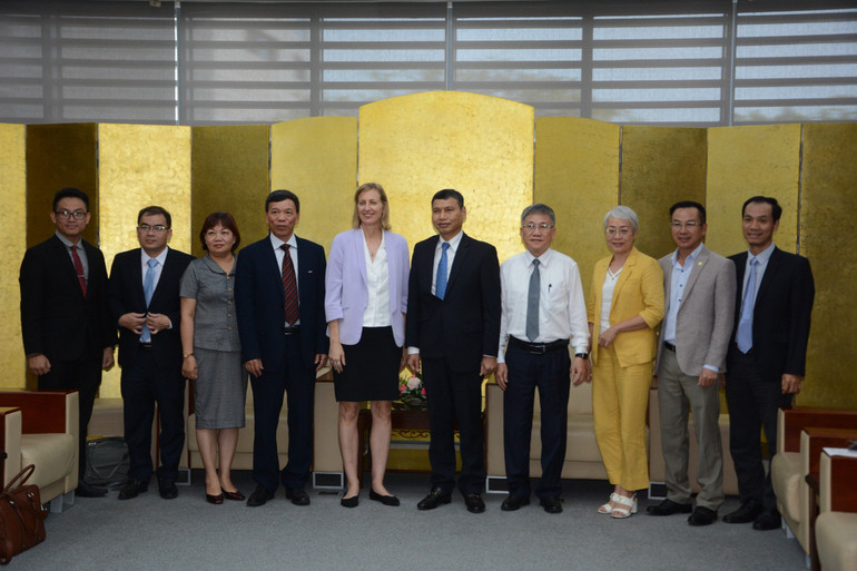 Tăng cường hợp tác, tạo mọi điều kiện để doanh nghiệp Hoa Kỳ đầu tư vào các lĩnh vực công nghệ cao, bán dẫn, vi mạch.