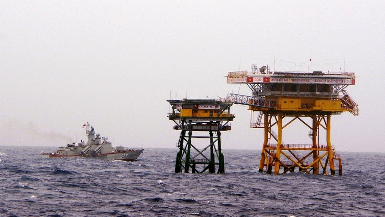 Tàu tên lửa của Lữ đoàn 167, Vùng 2 Hải quân tuần tra, trinh sát trên biển, kết hợp huấn luyện tại khu vực DK1.