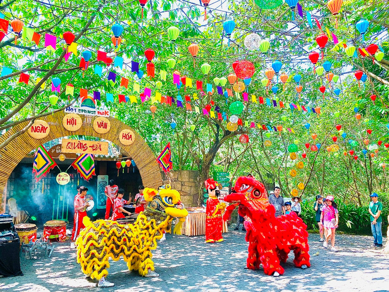 Bảo tồn và phát huy các giá trị lịch sử, văn hóa luôn là nhiệm vụ quan trọng. Bảo tồn và phát huy các giá trị lịch sử, văn hóa luôn là nhiệm vụ quan trọng.