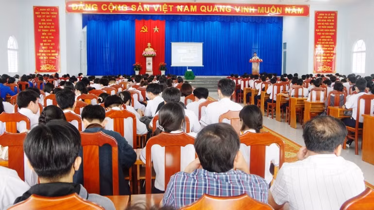 Thông tin tình hình biển, đảo cho cán bộ Đoàn, Hội chủ chốt các cấp của tỉnh Bạc Liêu. Thông tin tình hình biển, đảo cho cán bộ Đoàn, Hội chủ chốt các cấp của tỉnh Bạc Liêu.