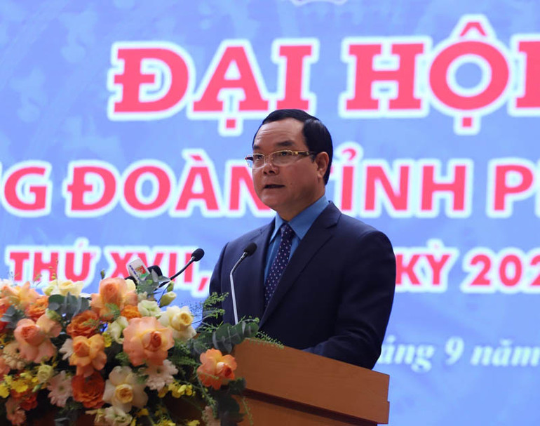 Chủ tịch Tổng Liên đoàn Lao động Việt Nam Nguyễn Đình Khang phát biểu ý kiến tại Đại hội.