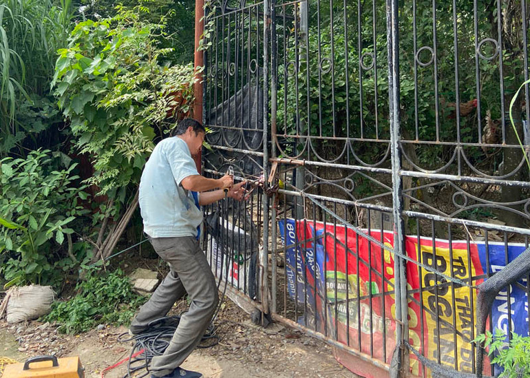 Tiến hành cưỡng chế kiểm đếm bắt buộc đối với các hộ dân không hợp tác trong giải phóng mặt bằng.