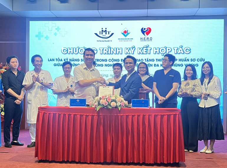 Ký kết hợp tác triển khai dự án H.E.R.O - vì một triệu người Việt Nam được tập huấn tim phổi.