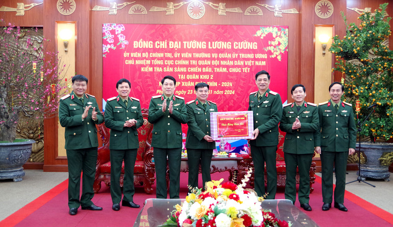 Đại tướng Lương Cường thăm, chúc Tết tại Bộ Tư lệnh Quân khu 2. Đại tướng Lương Cường thăm, chúc Tết tại Bộ Tư lệnh Quân khu 2.