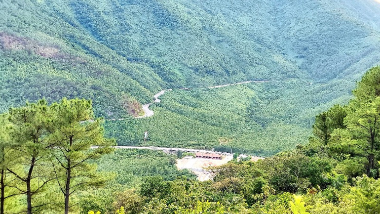 Quốc lộ 1A (cũ) hay còn gọi là đường thiên lý bắc-nam qua đèo Ngang Quốc lộ 1A (cũ) hay còn gọi là đường thiên lý bắc-nam qua đèo Ngang