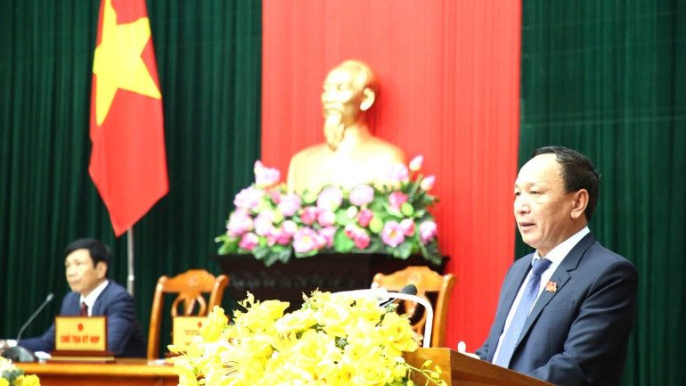 Phó Bí thư Thường trực Tỉnh ủy, Chủ tịch Hội đồng nhân dân tỉnh Quảng Bình Trần Hải Châu phát biểu khai mạc kỳ họp.