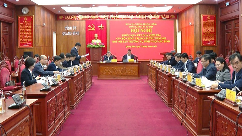 Quang cảnh buổi làm việc.