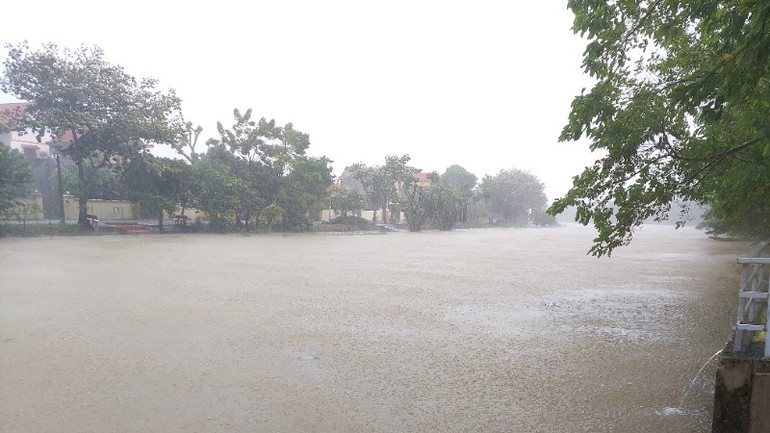 Nước sông Kiến Giang đang lên nhanh, dự kiến đạt đỉnh trong thời gian tới. Nước sông Kiến Giang đang lên nhanh, dự kiến đạt đỉnh trong thời gian tới.