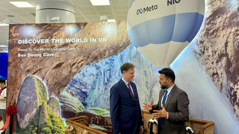 Chủ tịch đối ngoại toàn cầu của Tập đoàn Meta Nick Clegg đánh giá cao tour thực tế ảo Sơn Đoòng.