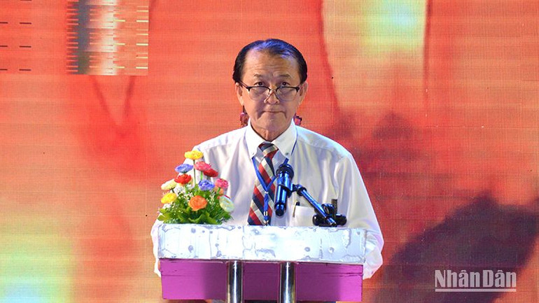 Phó Chủ tịch Ủy ban nhân dân thành phố Phan Thiết Nguyễn Nam Long, Trưởng Ban tổ chức Lễ hội Trung thu 2023 thành phố Phan Thiết đọc thư chúc Tết Trung thu của Chủ tịch nước.