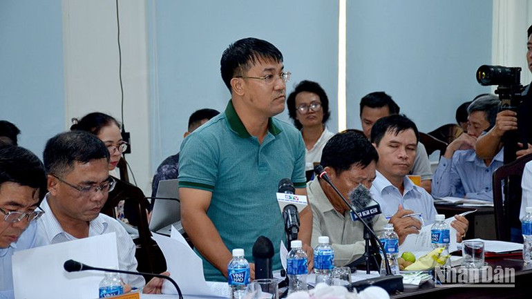 Ông Nguyễn Công Thành,Viện Đào tạo Khoa học Ứng dụng miền trung, đơn vị tư vấn lập Dự án xây dựng Hồ thủy lợi Ka Pét trả lời về phương án chọn vị trí xây Hồ Ka Pét.