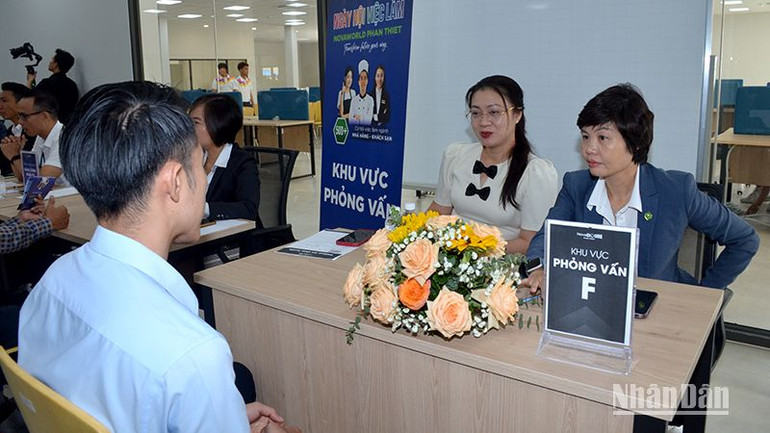 Các chuyên gia từng bộ phận phỏng vấn người ứng tuyển