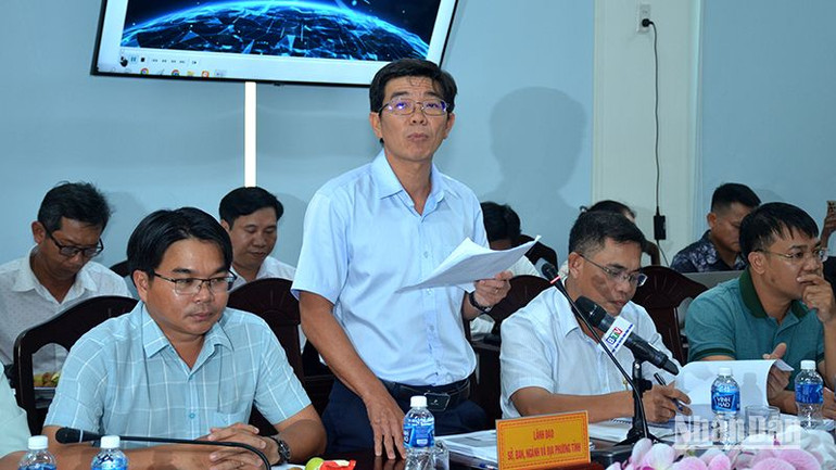 Giám đốc Ban Quản lý Dự án Đầu tư xây dựng các công trình Nông nghiệp và Phát triển nông thôn tỉnh Bình Thuận Phan Thanh Hoàng báo cáo tổng quan Dự án Hồ chứa nước Ka Pét.