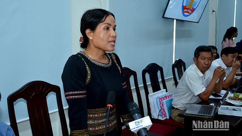 Bà Hoàng Thị Kha, Chủ tịch Ủy ban nhân dân xã Mỹ Thạnh, huyện Hàm Thuận Nam nói về nguyện vọng của bà con mong sớm xây dựng Hồ chứa nước Ka Pét.