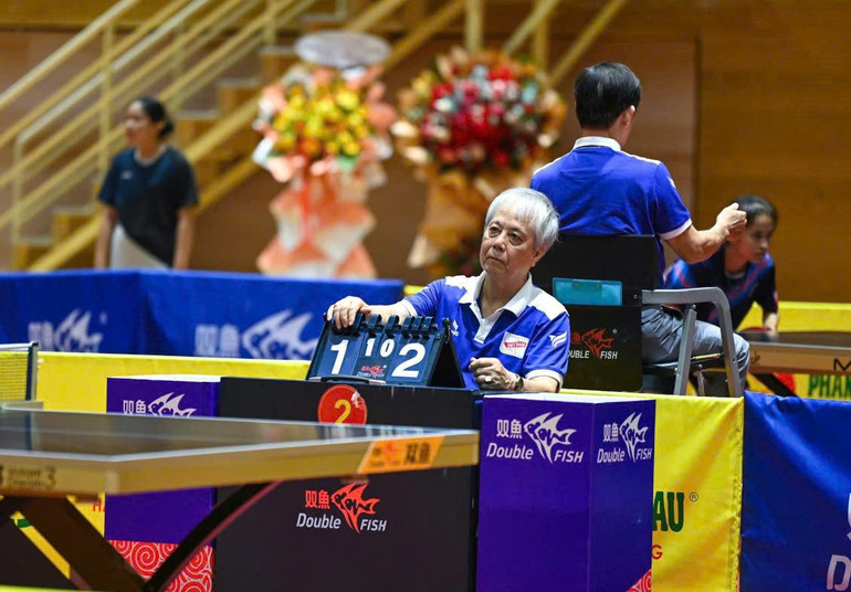 Năm 2026, trọng tài Vũ Tuấn đạt mốc 50 năm gắn bó với sự nghiệp cầm còi.