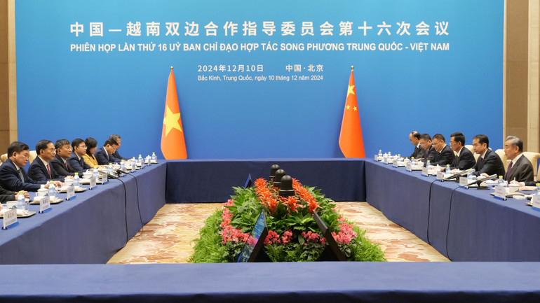 Toàn cảnh Phiên họp lần thứ 16 Ủy ban chỉ đạo hợp tác song phương Việt Nam-Trung Quốc. Toàn cảnh Phiên họp lần thứ 16 Ủy ban chỉ đạo hợp tác song phương Việt Nam-Trung Quốc.