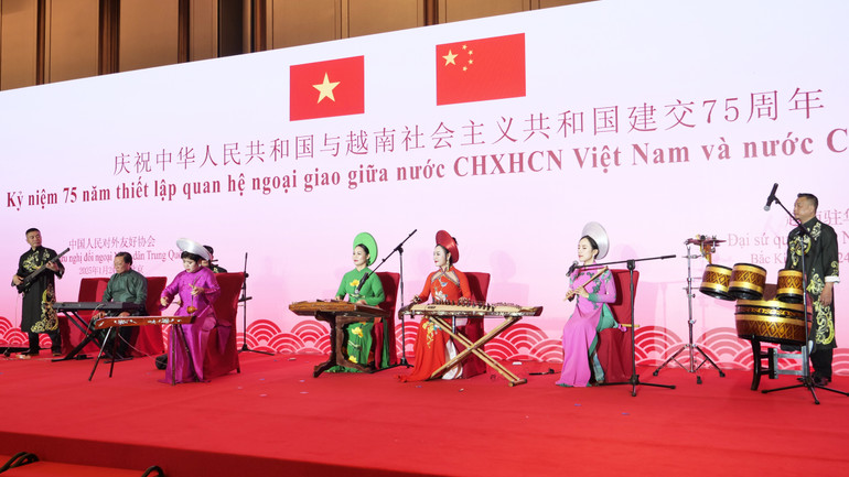 Tiết mục biểu diễn nghệ thuật tại Lễ kỷ niệm.