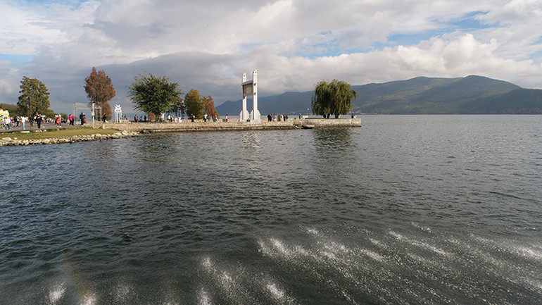 Một góc hồ Nhĩ Hải. Một góc hồ Nhĩ Hải.