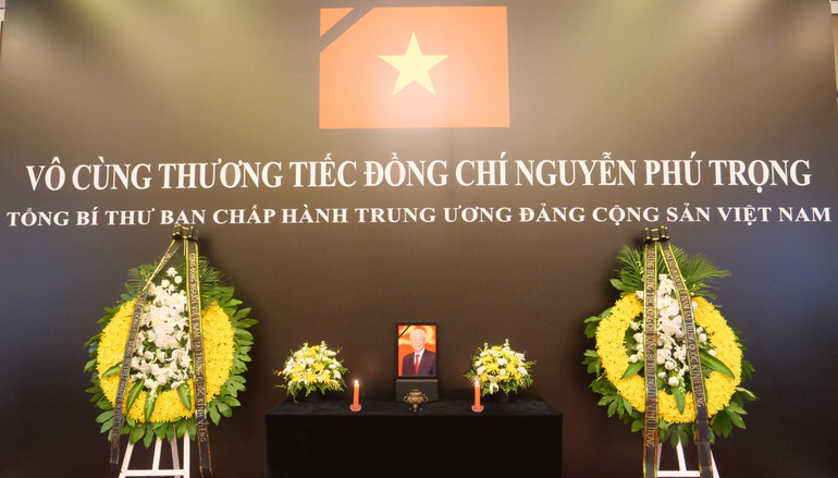 Đại sứ quán Việt Nam tại Trung Quốc tổ chức trọng thể Lễ viếng Tổng Bí thư Nguyễn Phú Trọng.