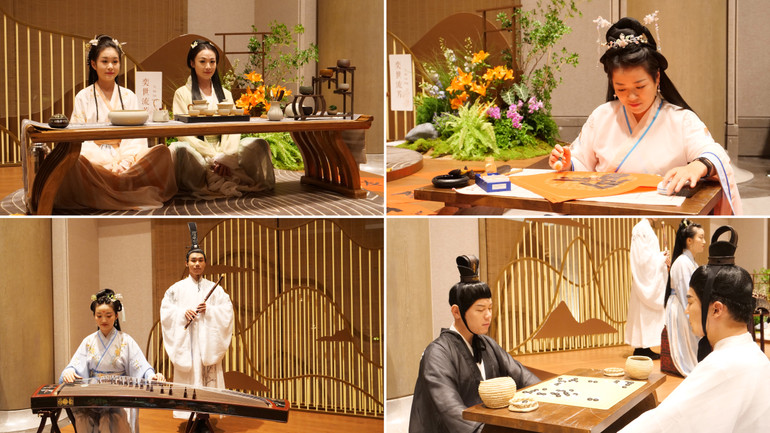 Không gian trải nghiệm văn hóa truyền thống tại lễ khai mạc.