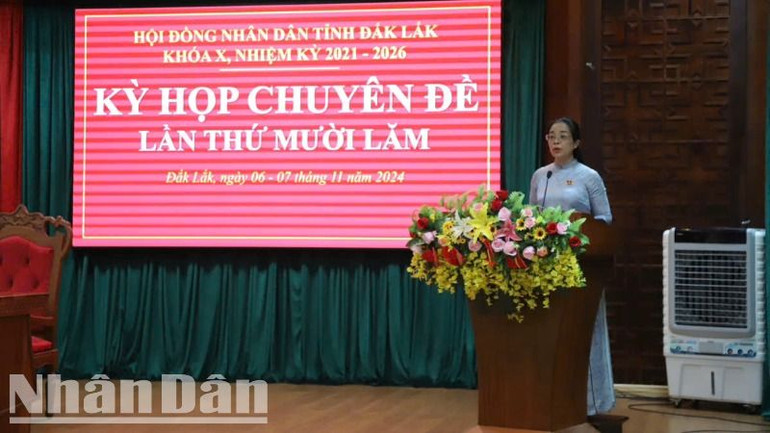 Phó Bí thư Tỉnh ủy, Chủ tịch Hội đồng nhân dân tỉnh Đắk Lắk Huỳnh Thị Chiến Hòa phát biểu bế mạc kỳ họp.