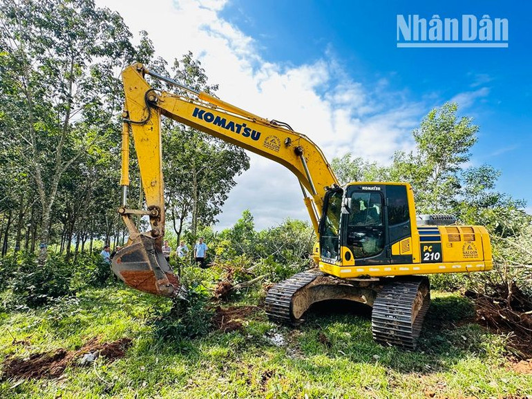 Đến nay, huyện Krông Pắc, tỉnh Đắk Lắk đã hoàn thành công tác giải phóng mặt bằng phục vụ thi công Dự án đầu tư xây dựng đường bộ cao tốc Khánh Hòa-Buôn Ma Thuột giai đoạn 1.