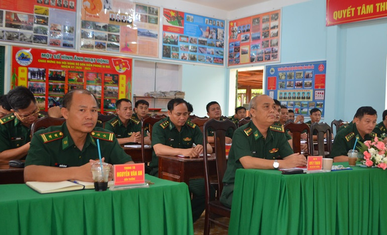 Các học viên tham gia lớp tập huấn.