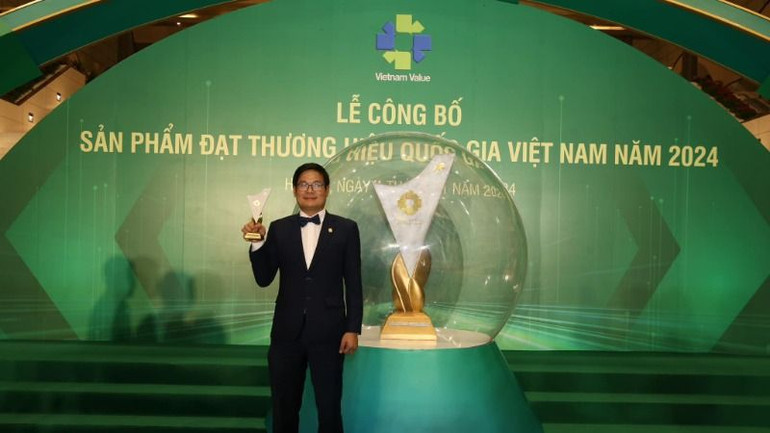 Ông Lê Đức Huy, Chủ tịch Hội đồng thành viên kiêm Tổng Giám đốc Công ty trách nhiệm hữu hạn Một thành viên xuất nhập khẩu 2-9 Đắk Lắk tham dự lễ công bố các sản phẩm đạt Thương hiệu quốc gia Việt Nam lần thứ 9 năm 2024. Ông Lê Đức Huy, Chủ tịch Hội đồng thành viên kiêm Tổng Giám đốc Công ty trách nhiệm hữu hạn Một thành viên xuất nhập khẩu 2-9 Đắk Lắk tham dự lễ công bố các sản phẩm đạt Thương hiệu quốc gia Việt Nam lần thứ 9 năm 2024.