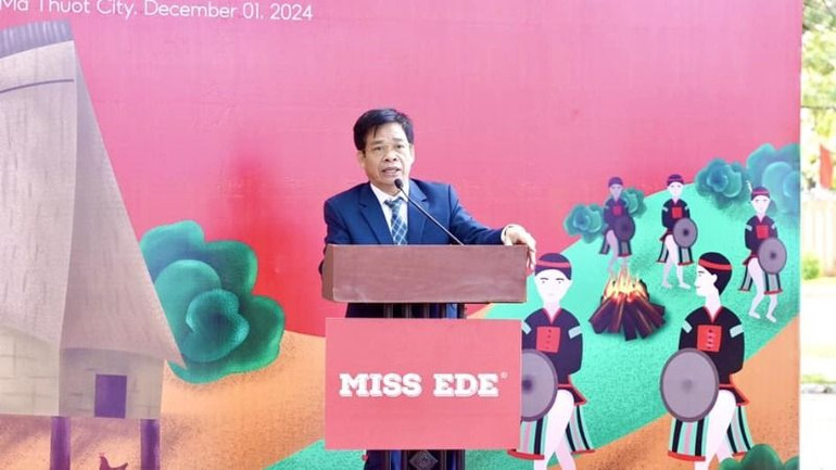 Giám đốc Sở Công Thương tỉnh Đắk Lắk Lưu Văn Khôi phát biểu tại buổi lễ.