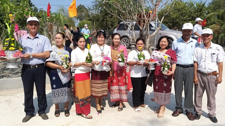 Các đại biểu về dự Lễ công bố du lịch cộng đồng đối với buôn Trí, xã Krông Na, huyện Buôn Đôn.