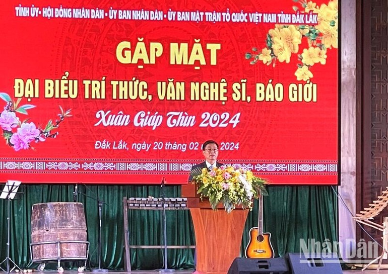 Bí thư Tỉnh ủy Đắk Lắk Nguyễn Đình Trung phát biểu tại buổi gặp mặt. Bí thư Tỉnh ủy Đắk Lắk Nguyễn Đình Trung phát biểu tại buổi gặp mặt.