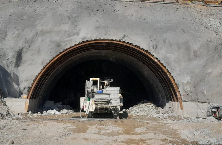 Cửa trái hầm Phượng Hoàng - Hạng mục thuộc Gói thầu XL01 Dự án đầu tư xây dựng đường bộ cao tốc Khánh Hòa-Buôn Ma Thuột. Cửa trái hầm Phượng Hoàng - Hạng mục thuộc Gói thầu XL01 Dự án đầu tư xây dựng đường bộ cao tốc Khánh Hòa-Buôn Ma Thuột.