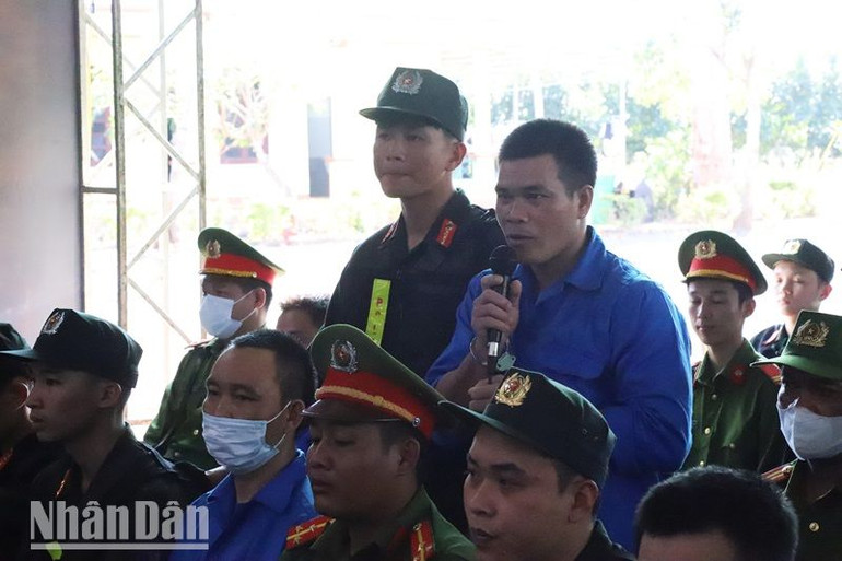 Bị cáo Y Thô Ayun nói lời sau cùng trước khi Hội đồng xét xử nghị án.