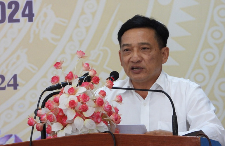 Phó Giám đốc Sở Thông tin và Truyền thông tỉnh Đắk Lắk Nguyễn Quốc Hiệp phát biểu tại hội nghị.