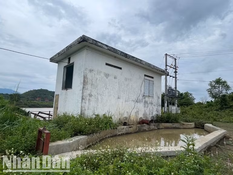 Còn trạm bơm T151 bơm nước phục vụ cho khoảng 100ha ở buôn Krông không hoạt động.