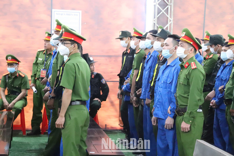 Các bị cáo tại phiên tòa.