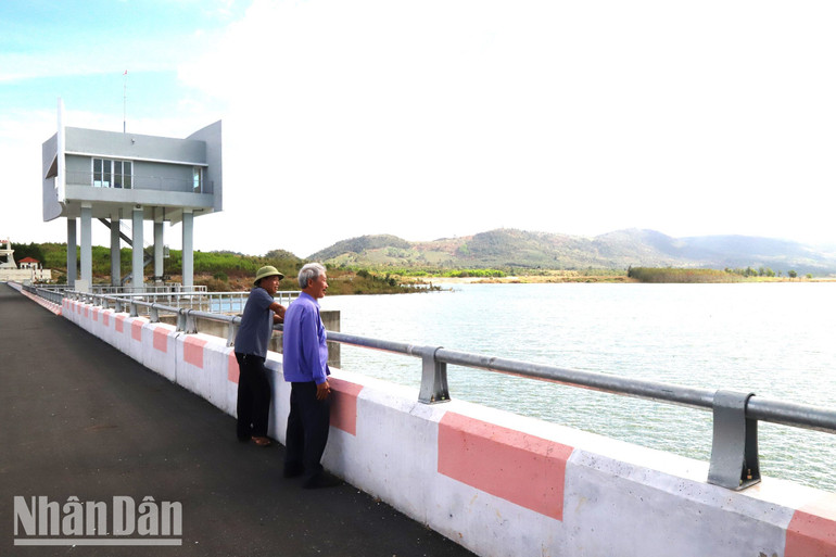 Hồ có dung tích thiết kế gần 26 triệu m3, cung cấp nước tưới cho khoảng 5.000ha cây trồng và tạo nguồn cấp nước sinh hoạt cho khoảng 10.000 người dân trong vùng dự án; cấp nước công nghiệp, chăn nuôi và phát triển du lịch…