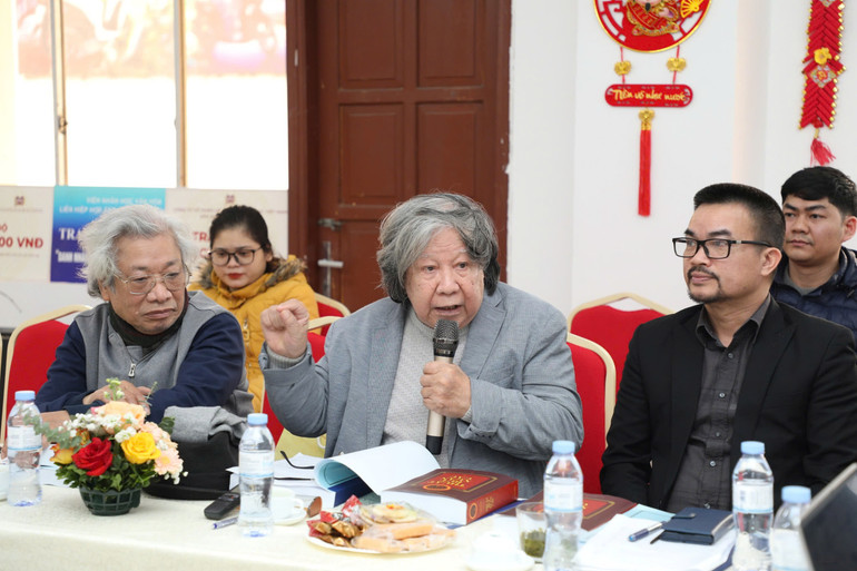 Giáo sư Sử học Lê Văn Lan chia sẻ những thông tin về nguồn gốc của làng Xuân Cầu.