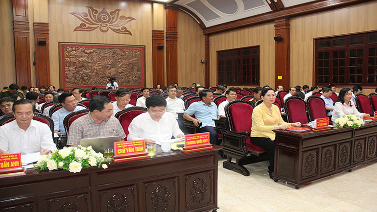 Các đại biểu dự hội nghị.