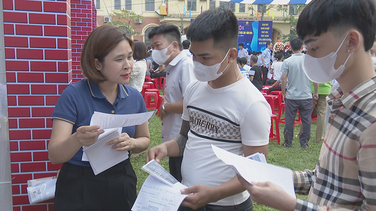Các cơ sở giáo dục nghề nghiệp tham gia tư vấn hướng nghiệp, tuyển sinh tại ngày hội.