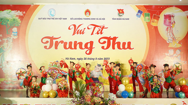 Tiết mục văn nghệ đặc sắc, hấp dẫn.
