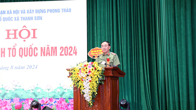 Thứ trưởng Bộ Công an Trần Quốc Tỏ phát biểu tại hội nghị.