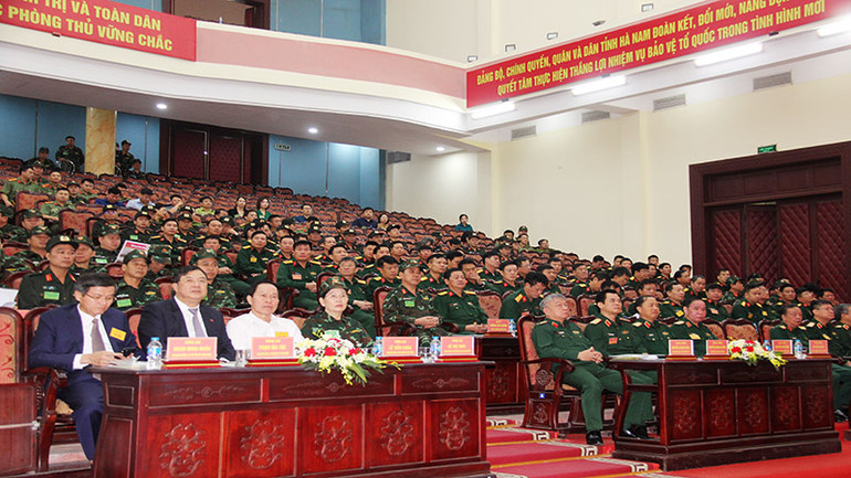 Các đại biểu dự khai mạc diễn tập khu vực phòng thủ tỉnh Hà Nam năm 2023. Các đại biểu dự khai mạc diễn tập khu vực phòng thủ tỉnh Hà Nam năm 2023.