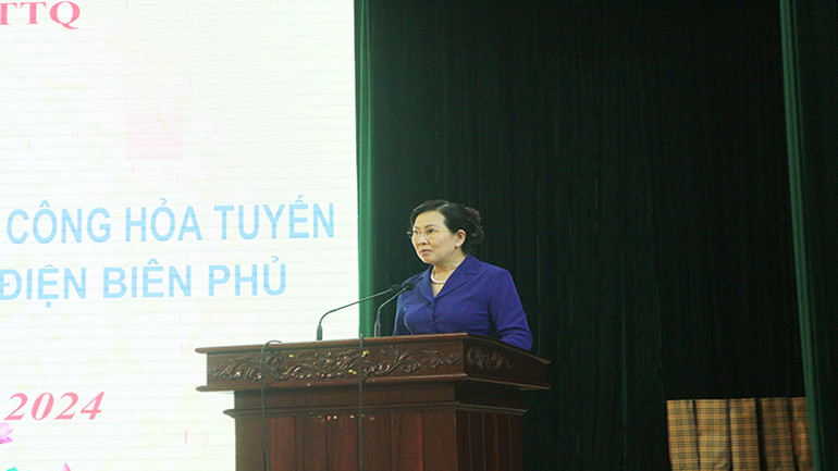 Đồng chí Lê Thị Thủy, Ủy viên Trung ương Đảng, Bí thư Tỉnh ủy Hà Nam, phát biểu tại buổi gặp mặt. Đồng chí Lê Thị Thủy, Ủy viên Trung ương Đảng, Bí thư Tỉnh ủy Hà Nam, phát biểu tại buổi gặp mặt.