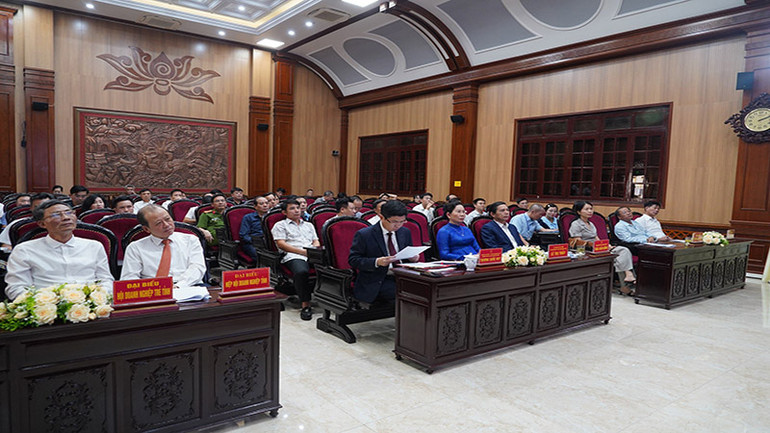 Các đại biểu dự hội nghị.